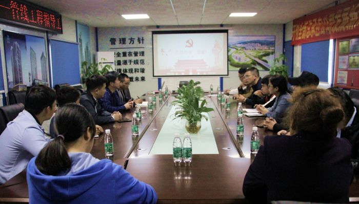 聚会现场交流。。王莹摄影。。1.jpg