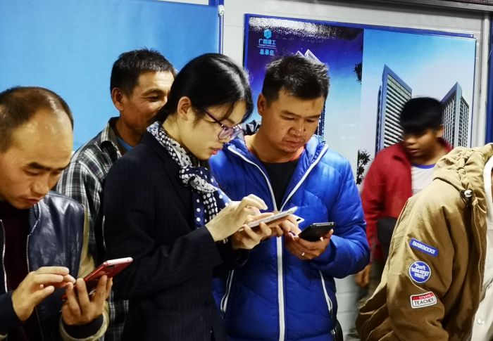 邕江上游项目办理现场。。。。。黎子宁 摄.jpg