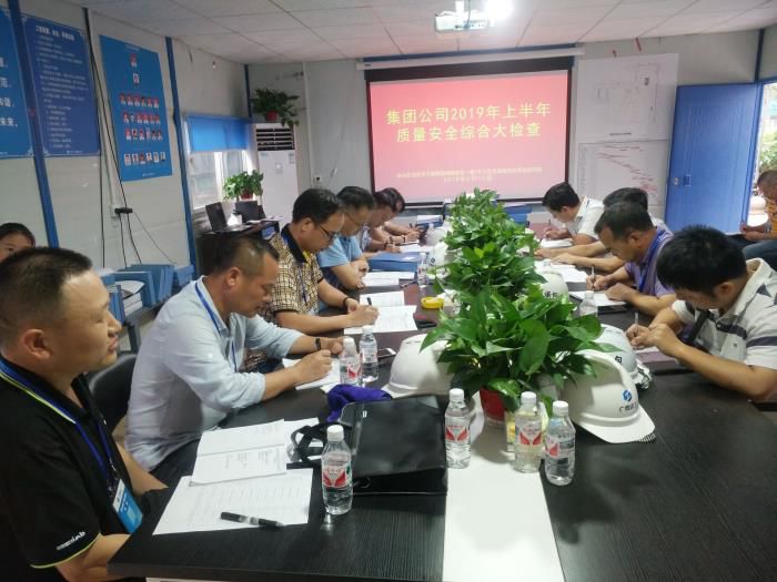 5聚会现场。。。。。李秋蝉 摄700.jpg