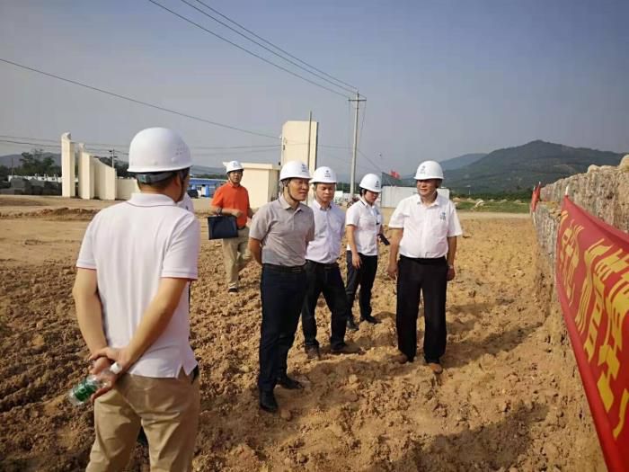 3.1检查现场。。梁红玉 摄700.jpg