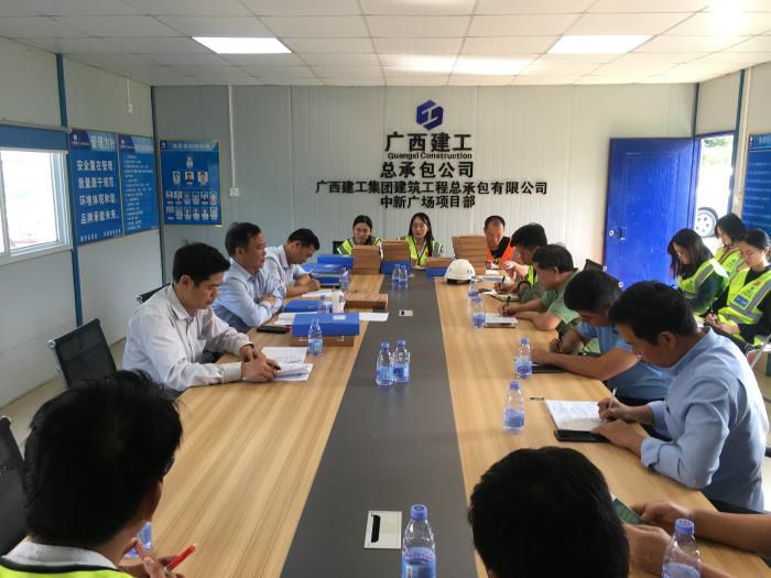 1.1聚会现场。。。。。覃洪浩 摄700.jpg