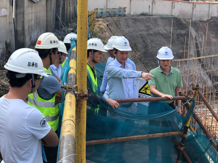 1.2检查现场。。。。。韦艳兰 摄700.png