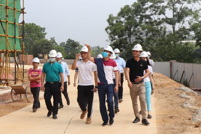 4.2检查指导现场。。 杨俊峰 摄700.jpg