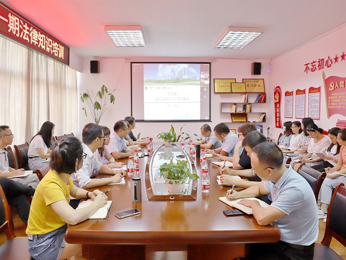 培训现场。。。。杨钰 摄.jpg