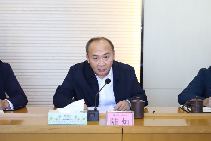 陆烜转达集团圆会精神。。。。郑诗宝 摄.jpg