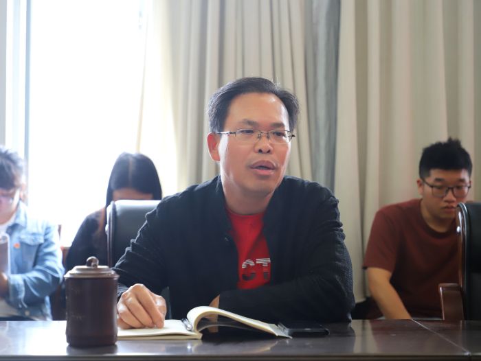 陈祖训作讲话。。。。谭龙 摄.jpg