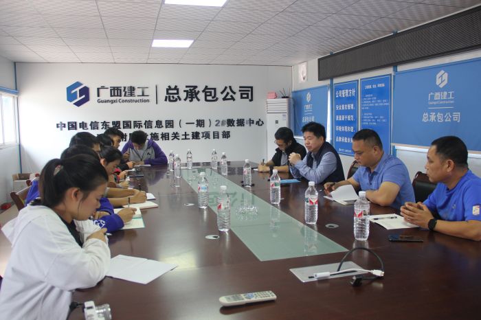 聚会现场。。。李立云 摄.jpg