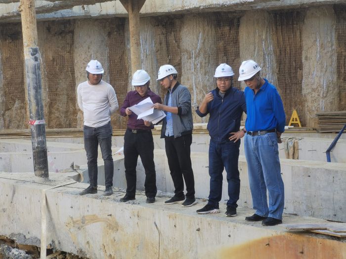 33检查指导现场。。。。 卢铭浩 摄.jpg