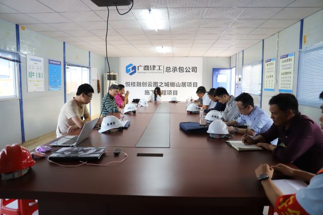 8聚会现场。。。。。。杨钰 摄.jpg