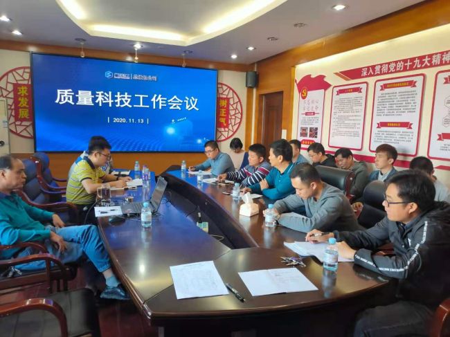 12聚会现场。。。。。。张凤英 摄.jpg