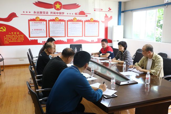 聚会现场。。。。。张钊林 摄.jpg