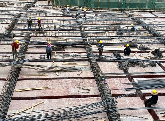 10 贯彻落实“5+2” “白+黑”。。。。。张振海 摄.jpg