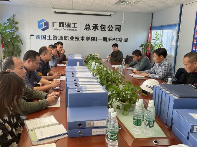 【曾总】五分公司广西领土资源职业手艺学院项目检查    聚会现场。。刘博群  摄.jpg