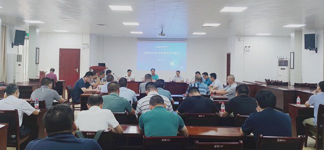 1.1聚会现场。。覃桂整 摄（修图）.jpg