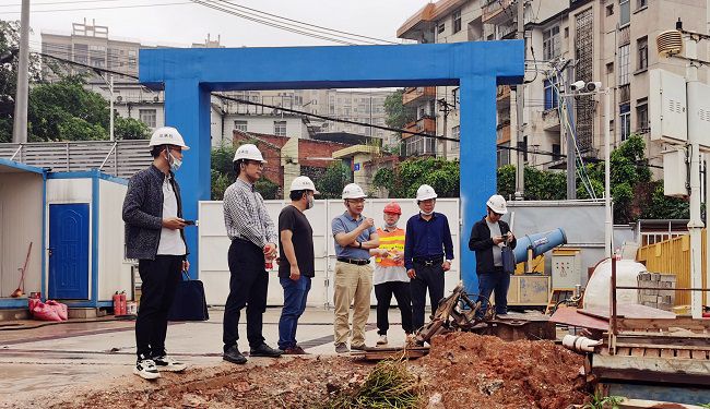 （修图）陆烜深入现场检查指导。。。。。。陆大南 摄.jpg