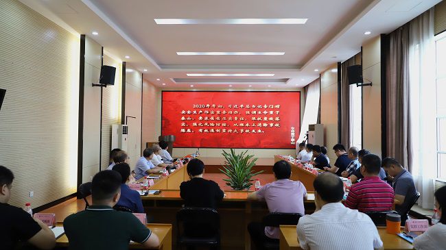 集中寓目《生命重于泰山》教育宣传片。。。。。。 郑诗宝 摄（修）.jpg