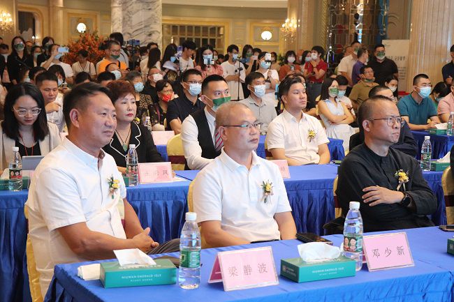 邓少新寓目项目宣传影像。。。。周煜川 摄（修图）.jpg