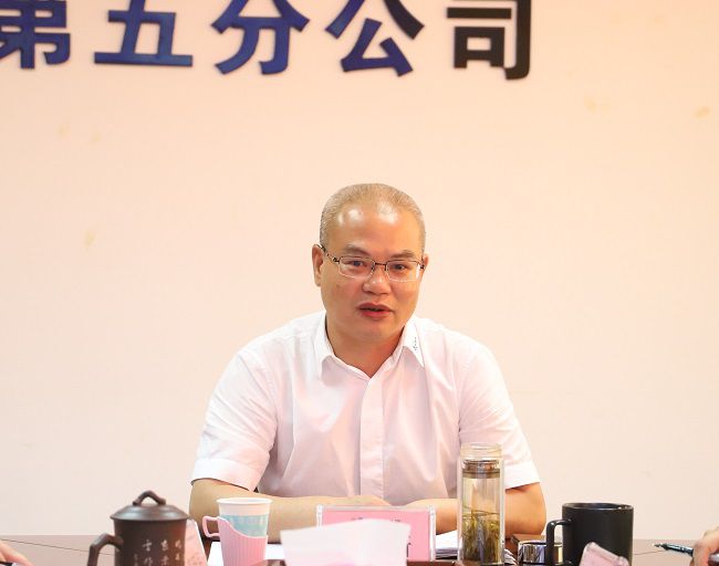 邓少新讲话。。杨钰 摄（修图）.jpg