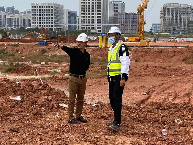 检查现场。。。。。。冼祖聪 摄（修图）.jpg