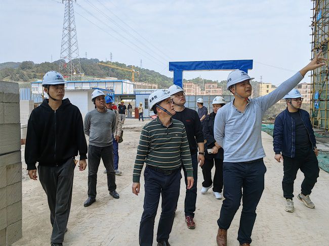 检查现场。。。周珮 摄（修图）.jpg