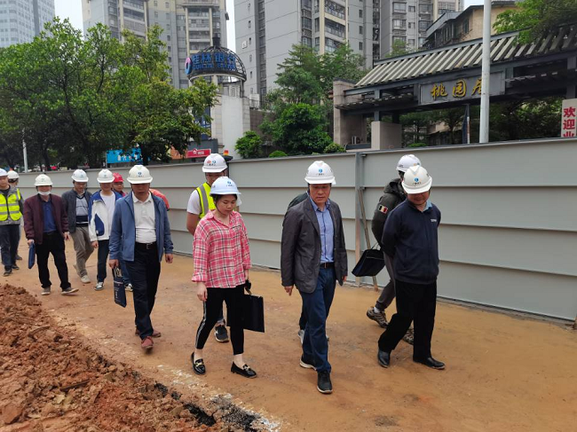 检查现场。。。。。卢丽君 摄（修图）.png