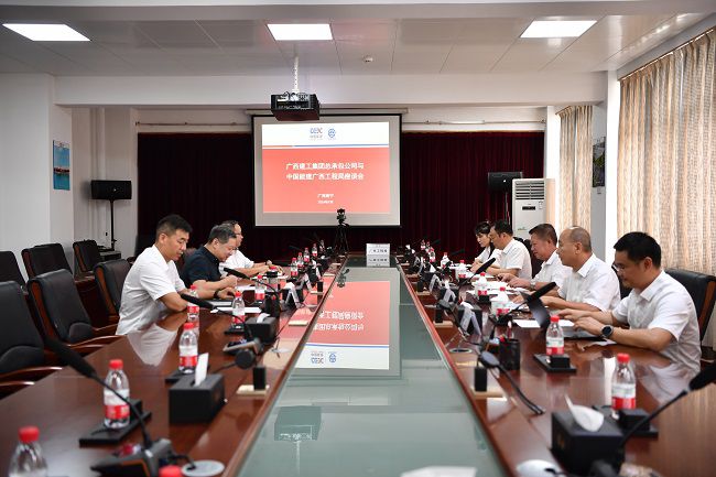 聚会现。。。。ㄐ尥迹.jpg